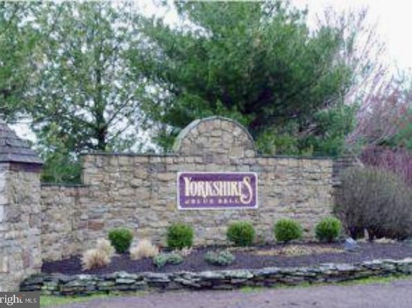388 Hobson Pl, Blue Bell, PA 19422