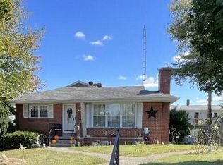 306 SE 3rd St, Washington, IN 47501