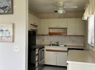 21 Lake Vista Trl APT 105, Port Saint Lucie, FL 34952