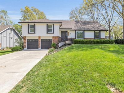 7761 Caenen St, Lenexa, KS, 66216