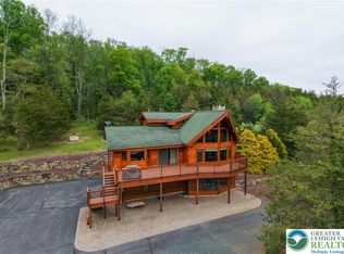 8 Highlands Ln, Hardwick, NJ 07825