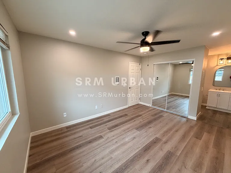 959 Vine St #14 — Photo 19