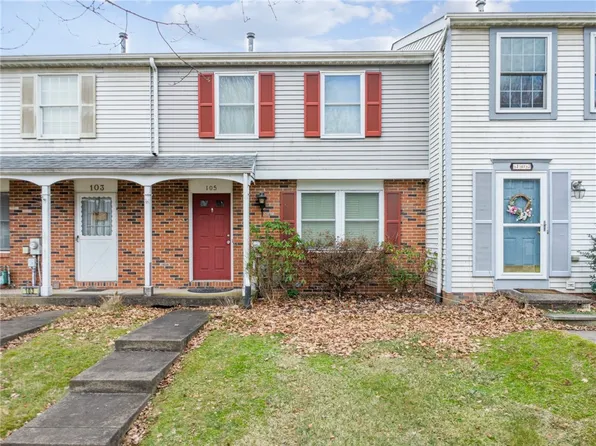 105 Meadow Gap Dr, Monroeville, PA 15146