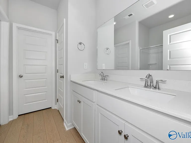 147 Wolfe Ln — Photo 17