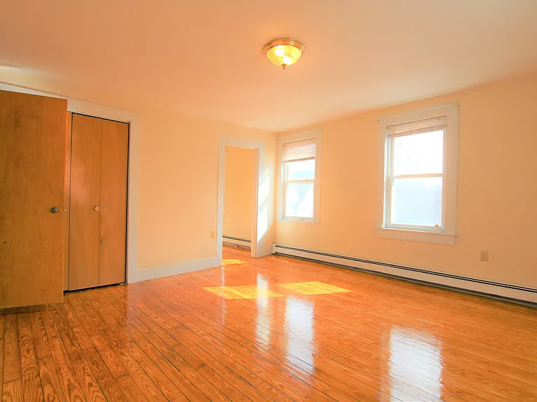 35 Danforth St #2 — Photo 7