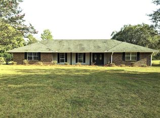 35 Clipper Dr, Hattiesburg, MS 39402