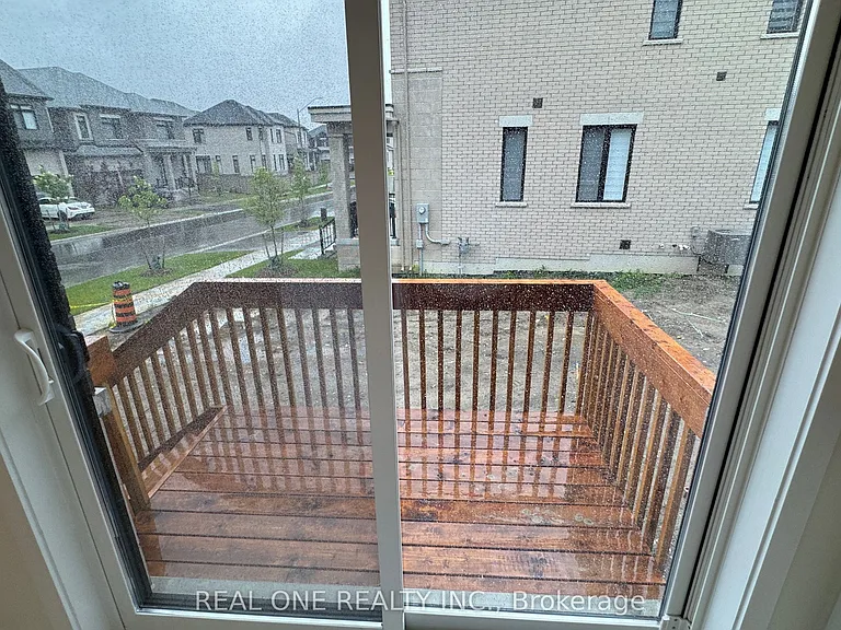 75 Robert Eaton Ave — Photo 20