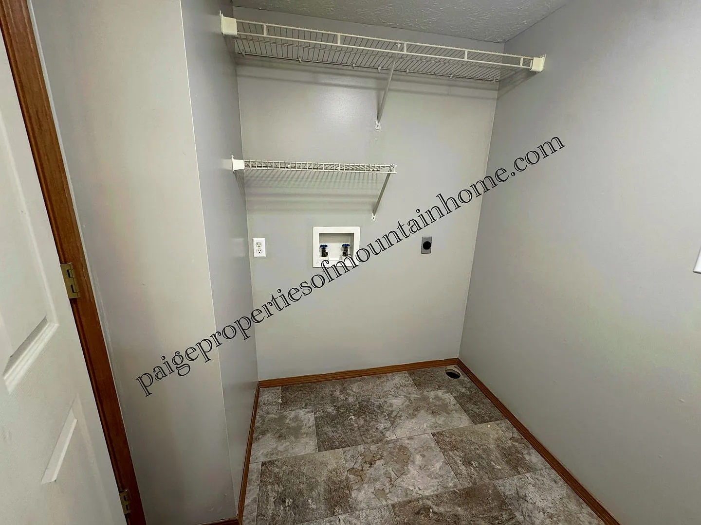 408 S 3rd St. — Photo 4