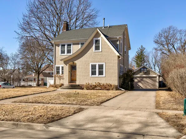 901 N B St, Indianola, IA 50125