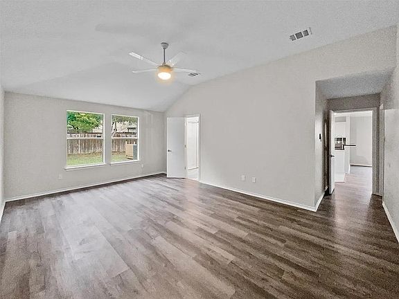 3rd image of 9448 Pastime Ct