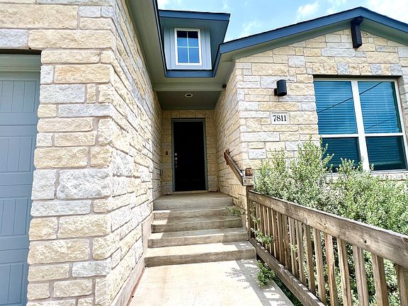 2nd image of 7811 Dakota Cir
