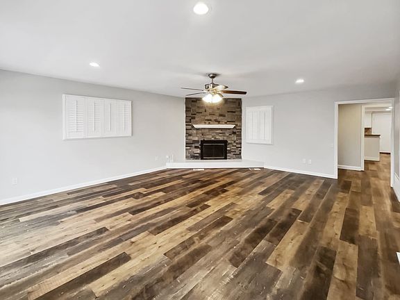 2nd image of 530 Kendry