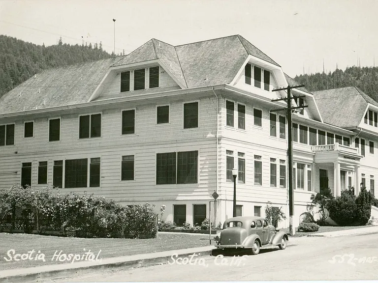 500 B St — Photo 1