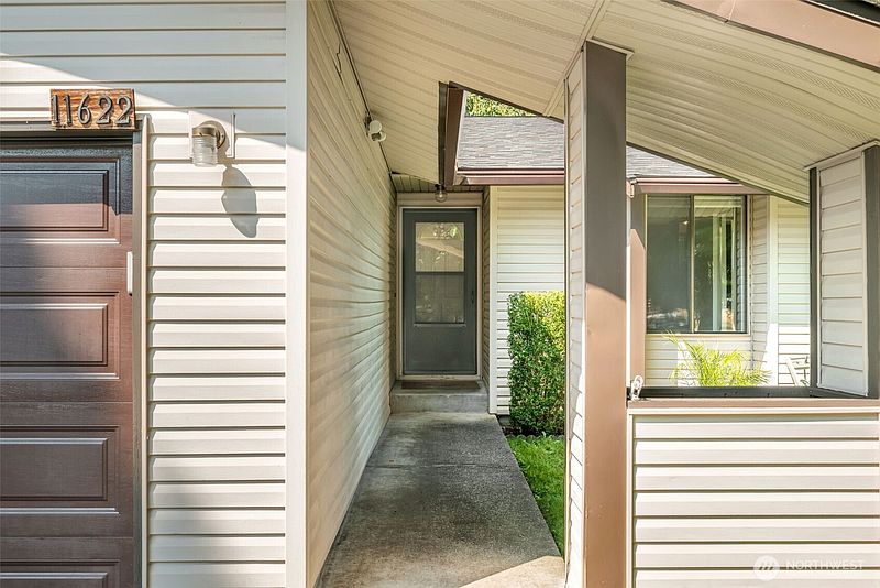 3rd image of 11622 SE 320th Street