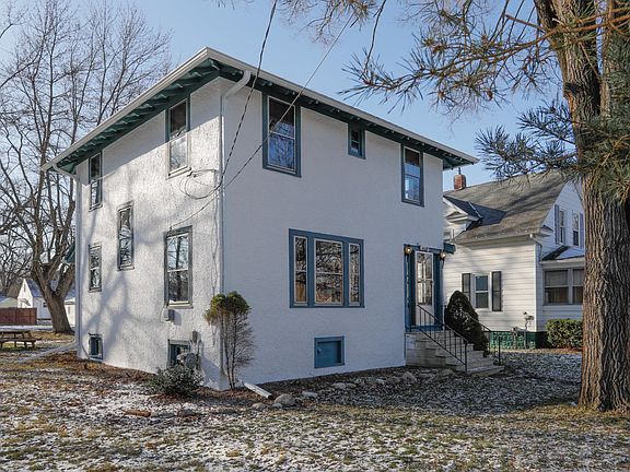 1628 E Alcott-102