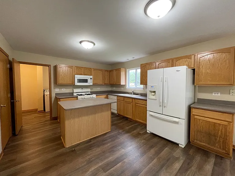 649 Linda Ct — Photo 10