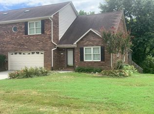 717 Landing Ln, Knoxville, TN 37934