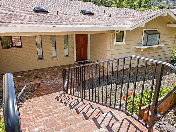 5th image of 2698 Greenway Drive