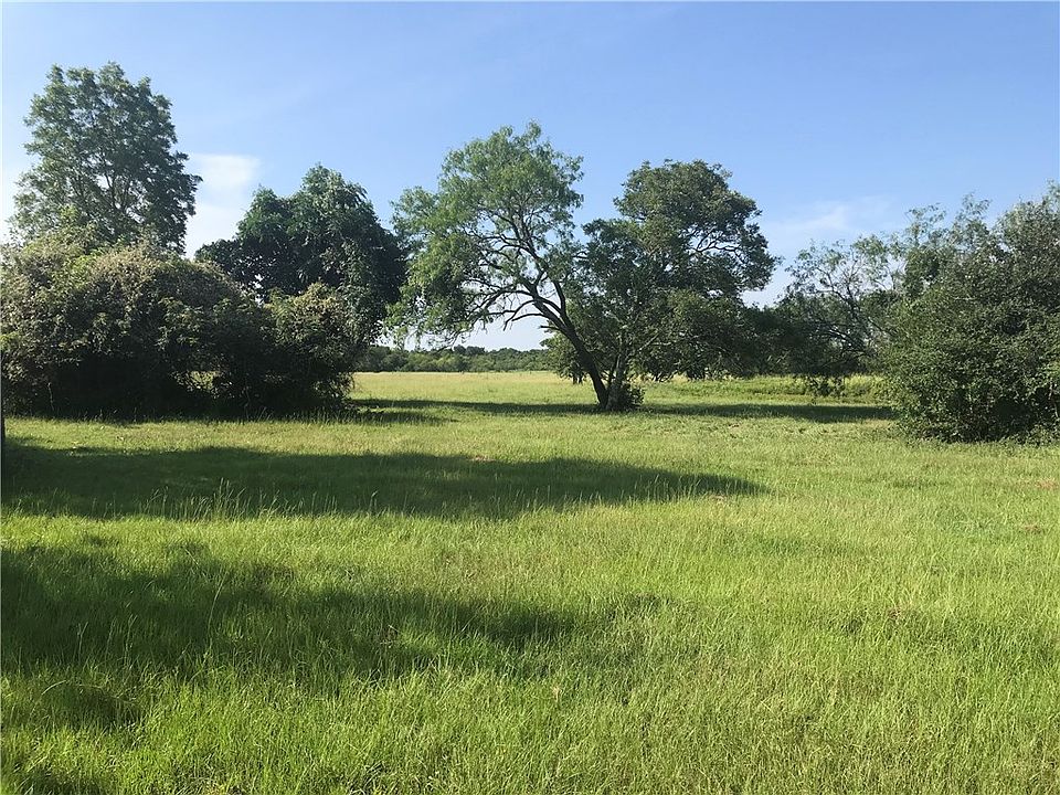 1st image of 610 Wormley Ln