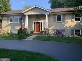 10411 Huntrace Way, Vienna, VA 22182