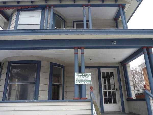 1st image of 32 Church St