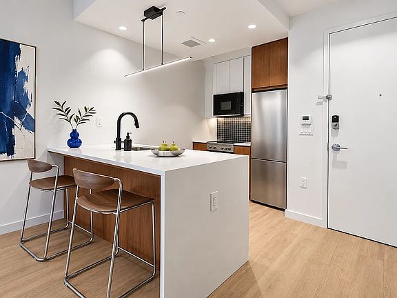 3rd image of 276 Grand Concourse #521