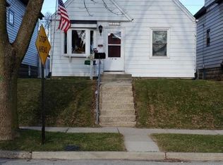 3717 S Rutland Ave, Saint Francis, WI 53235