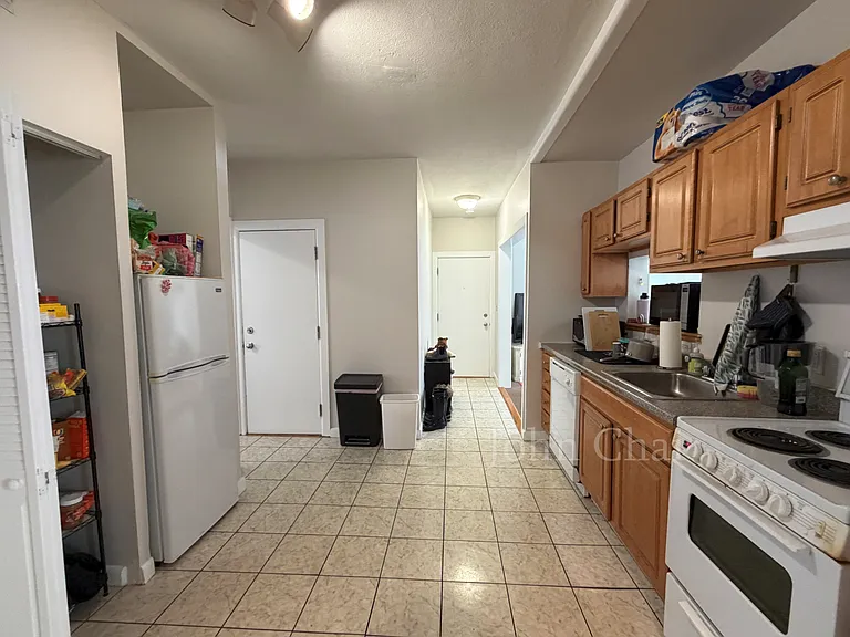 3 Sutherland Rd #4 — Photo 13