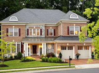 3516 Schuerman House Dr, Fairfax, VA 22031