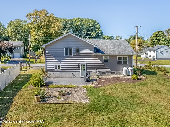 3rd image of 35 Morris Drive