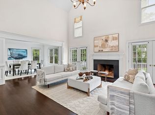 84 Clubhouse Dr #84, Stamford, CT 06902