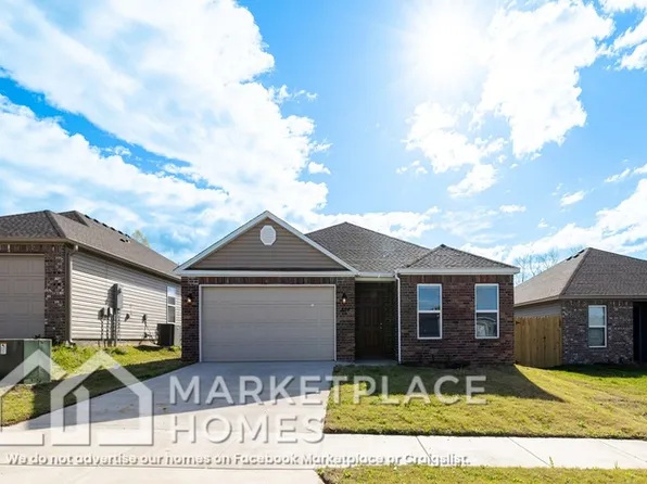 884 S Brambling Ln, Fayetteville, AR 72701