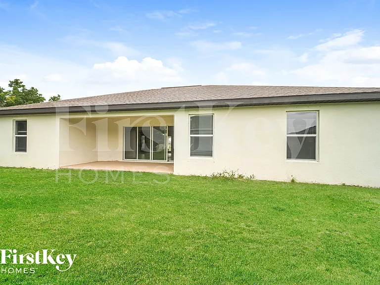 2325 NW 34th Ave — Photo 18