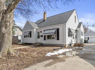 2114 S 80th St, West Allis, WI 53219
