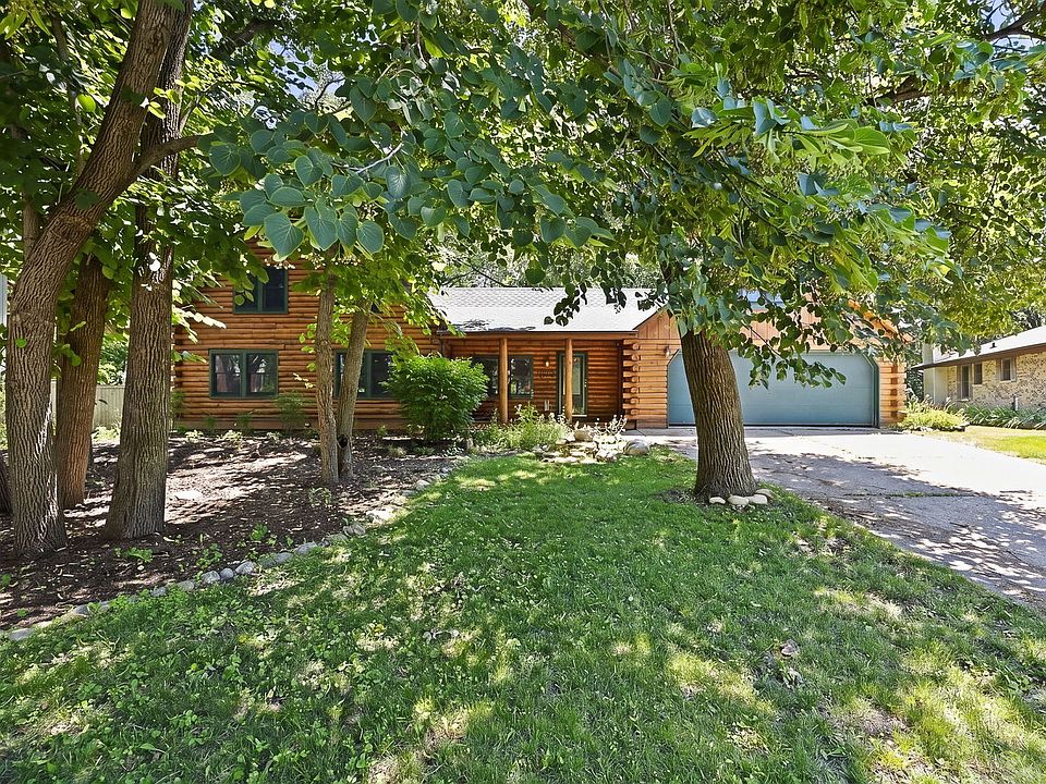 1st image of 1112 Valencia Dr