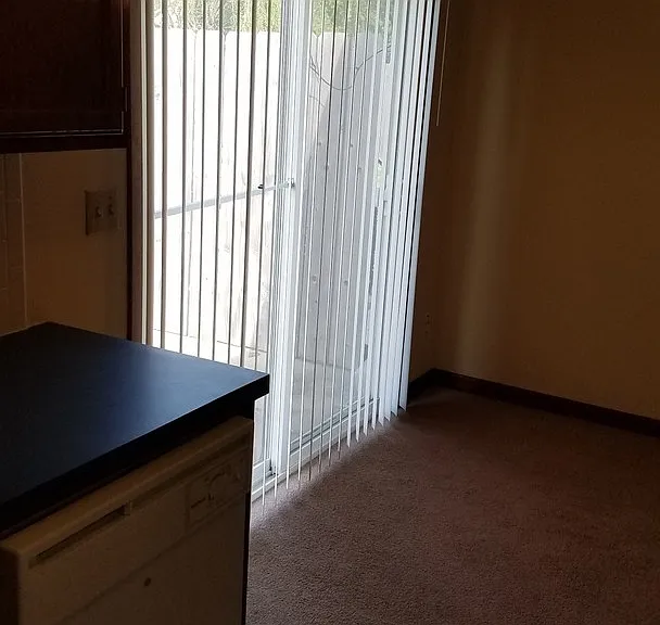 3266-3268 E Longfellow Ct — Photo 12
