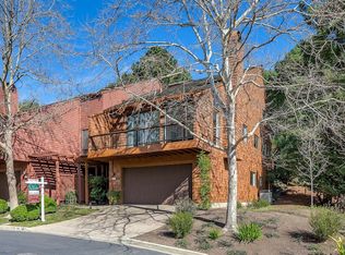 150 Ravenhill Rd, Orinda, CA 94563