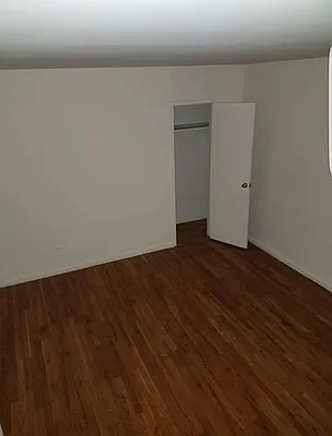 Rented by NYC Realty Brokers LLC | media 17