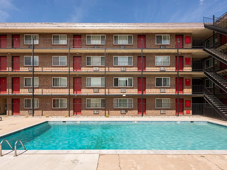 Meridian Garden Apartments — Photo 19