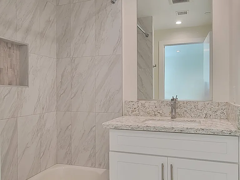 1110 Magnolia Ave #207 — Photo 6