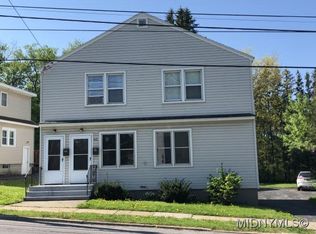 62 Burrstone Rd, New York Mills, NY 13417