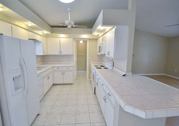 3rd image of 23533 Nelson Ave
