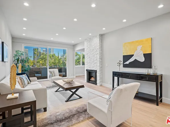 1557 S Beverly Glen Blvd APT 203, Los Angeles, CA 90024