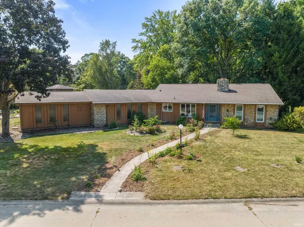 51965 Whitestable Ln, South Bend, IN 46637