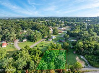 620 Tell St, Athens, TN 37303