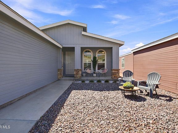 3rd image of 2416 Sunset Ridge Dr