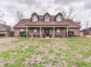 1753 Turning Leaf Trl, Haughton, LA 71037