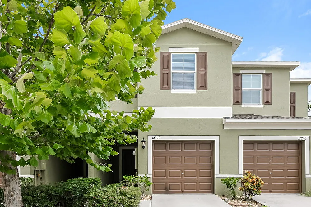 3 bed, 2.5 bath, 1668 sqft, $2,060 — Photo 1