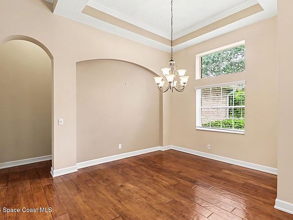 4th image of 3863 Peacock Dr