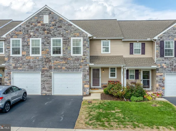 521 Brookwood Dr, Palmyra, PA 17078